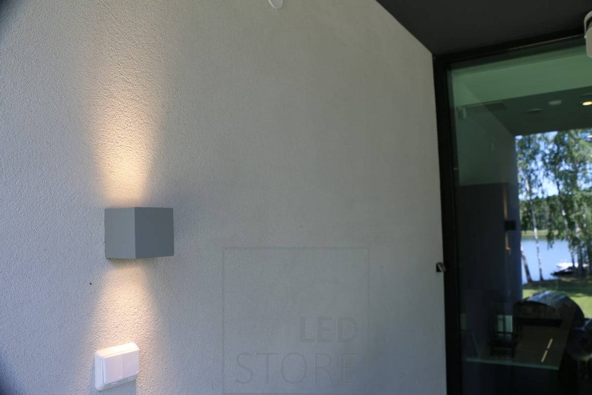 Aplique de pared bidireccional CUBIC OUT.